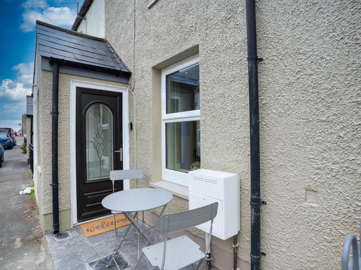 The Views Townhouse Villa Newcastle  Bagian luar foto