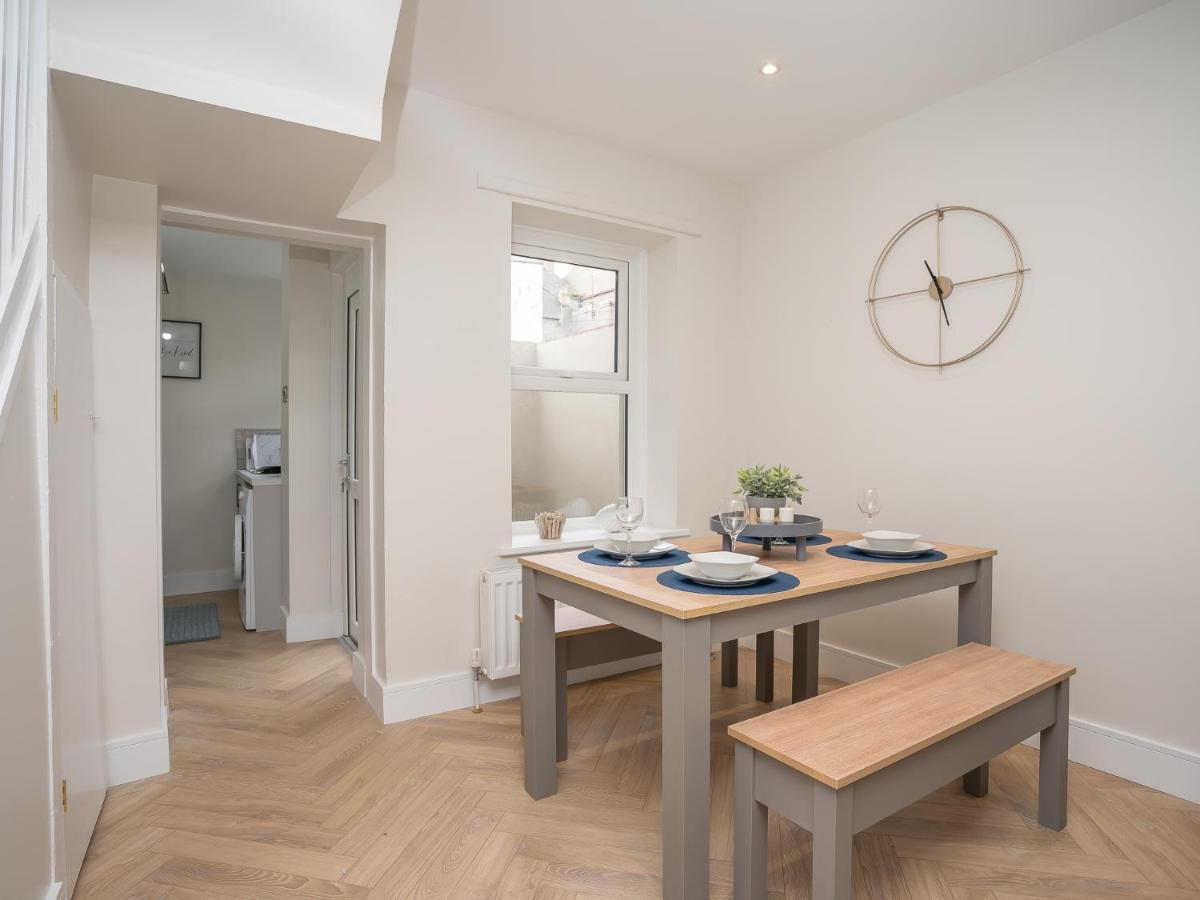 The Views Townhouse Villa Newcastle  Bagian luar foto